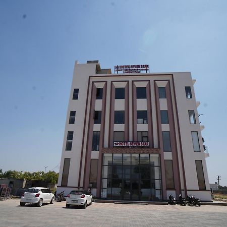 Hotel Seven Star Durg Buitenkant foto