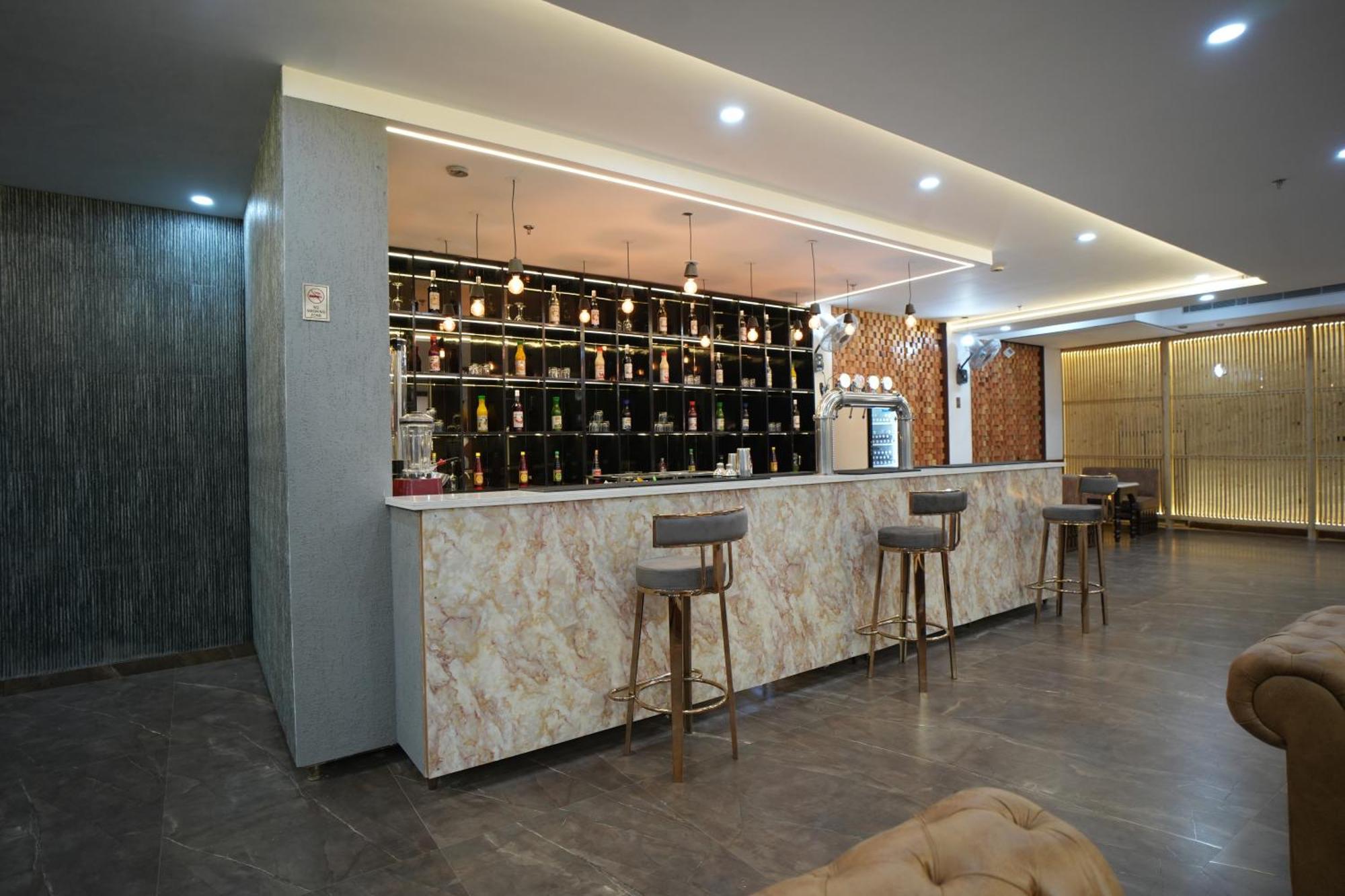 Hotel Seven Star Durg Buitenkant foto