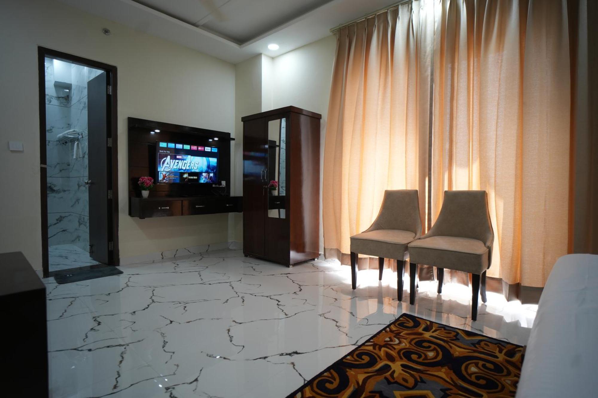 Hotel Seven Star Durg Buitenkant foto